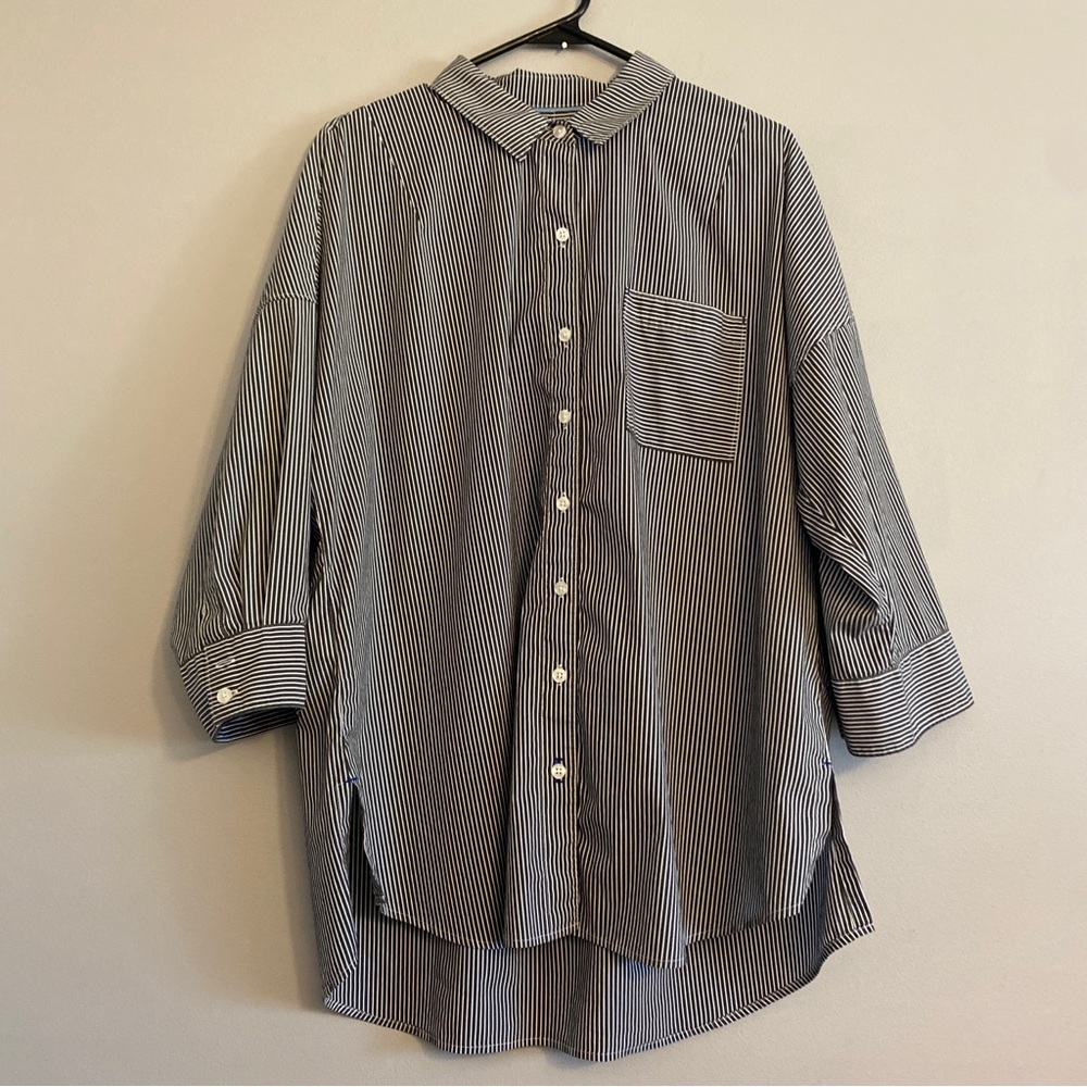 Tommy Bahama Large Women’s Striped Shirt - large